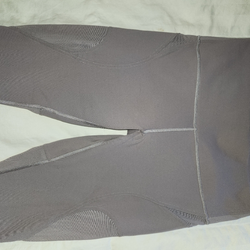 Lululemon Athletica All The Right Places Lavender Crop - Picture 4 of 6